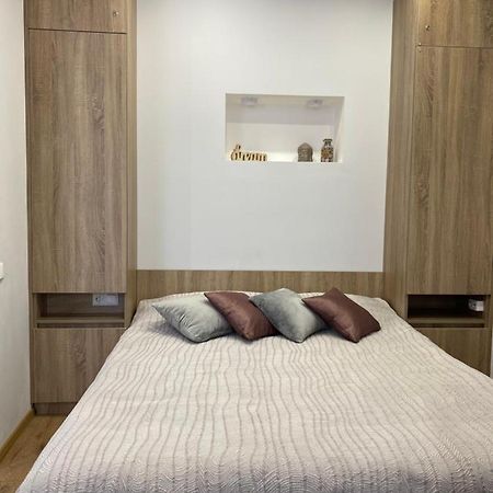 Homelike Apartment 利沃夫 外观 照片