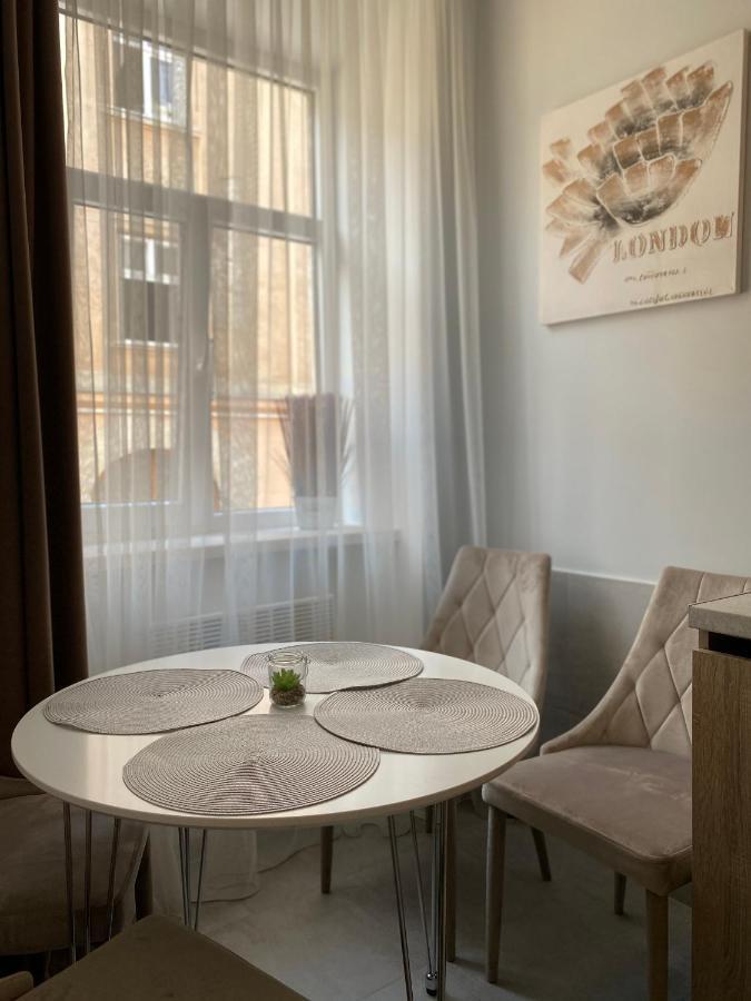 Homelike Apartment 利沃夫 外观 照片