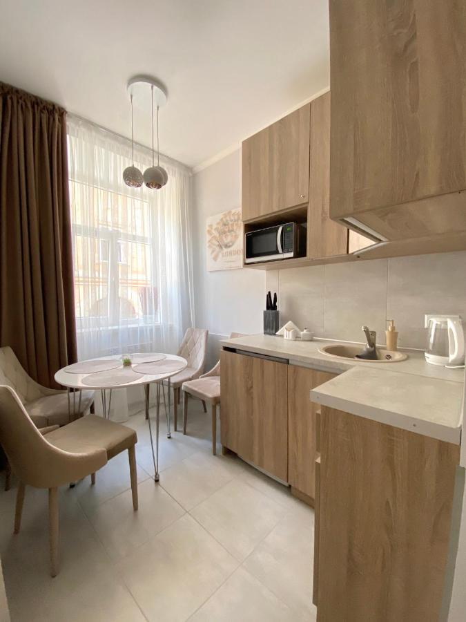 Homelike Apartment 利沃夫 外观 照片