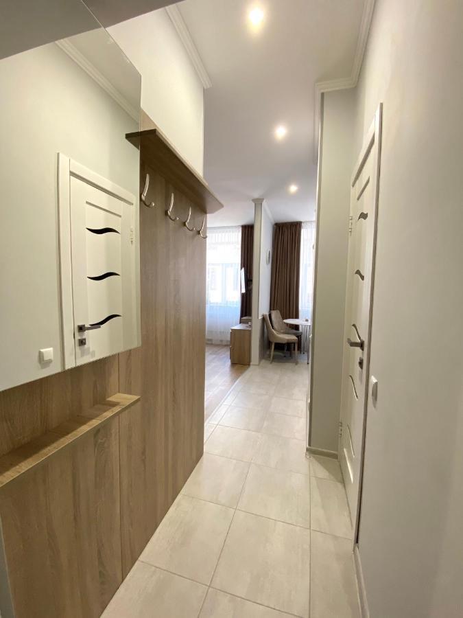 Homelike Apartment 利沃夫 外观 照片